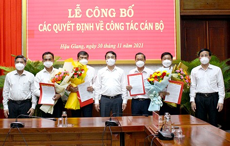 Loạt nhân sự, lãnh đạo mới được bổ nhiệm tại Hậu Giang và Đồng Nai