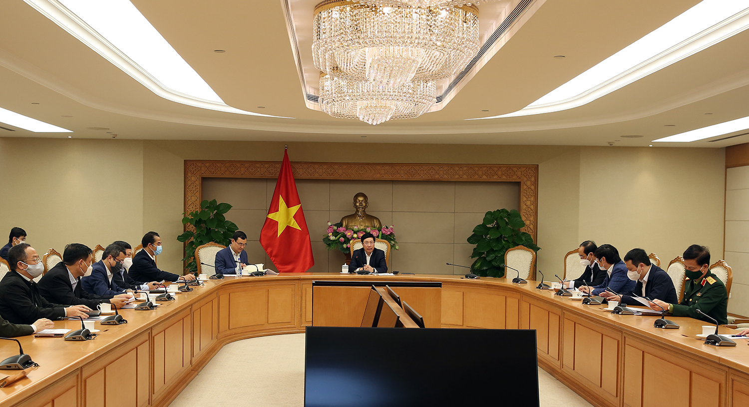 Các bộ nhất trí chủ trương mở lại các đường bay quốc tế