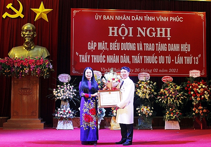 Vĩnh Phúc: 9 cán bộ, bác sỹ được phong tặng danh hiệu cao quý