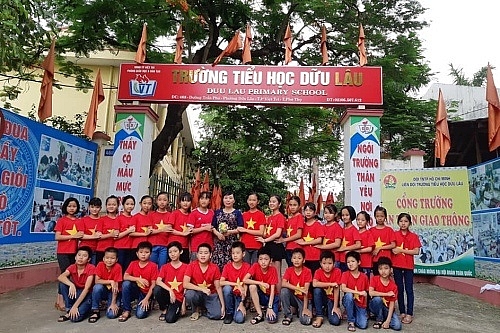 truong tieu hoc duu lau tich cuc doi moi can ban toan dien giao duc