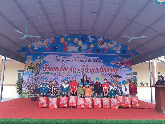 truong tieu hoc duu lau tich cuc doi moi can ban toan dien giao duc