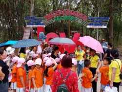 Khu vui chơi xâm phạm Đền Hùng vẫn ngang nhiên tồn tại