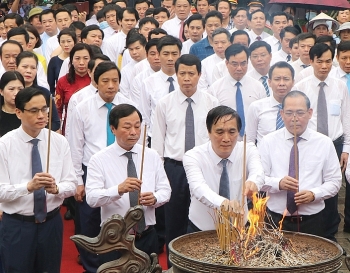 Tỉnh Phú Thọ dâng hương Lễ Giỗ Đức Quốc Tổ Lạc Long Quân và tưởng niệm Tổ Mẫu Âu Cơ