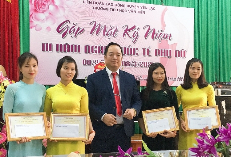 Trường Tiểu học Văn Tiến có nhiều học sinh năng khiếu đạt giải tại sân chơi trí tuệ các cấp