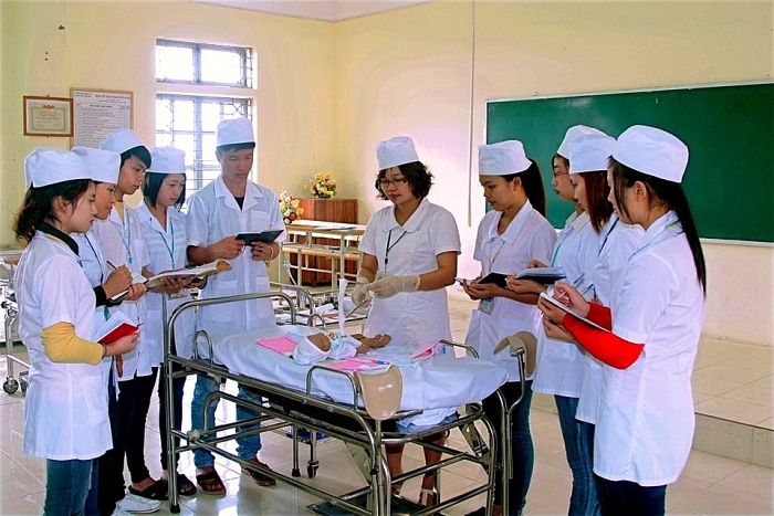 truong cao dang y te phu tho dao tao nguon nhan luc y te tu mo hinh truong hoc benh vien