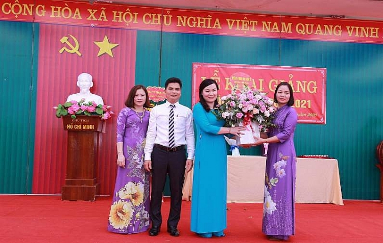 phu tho nganh giao duc huyen lam thao tung bung khai giang nam hoc moi 2020 2021