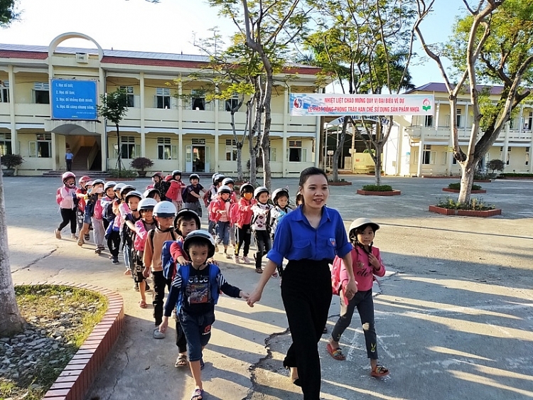 Vĩnh Phúc: “Cổng trường an toàn giao thông – thân thiện” ở trường Tiểu học Tề Lỗ