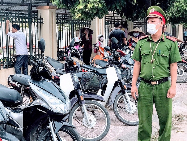 Vĩnh Phúc: “Cổng trường an toàn giao thông – thân thiện” ở trường Tiểu học Tề Lỗ