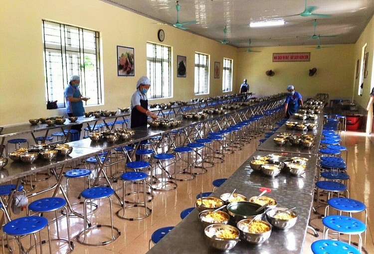 Trường Tiểu học Tiên Kiên: 30 năm xây dựng và phát triển