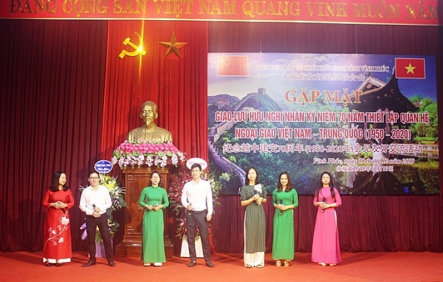 giao luu huu nghi ky niem 70 nam thiet lap quan he ngoai giao viet nam trung quoc