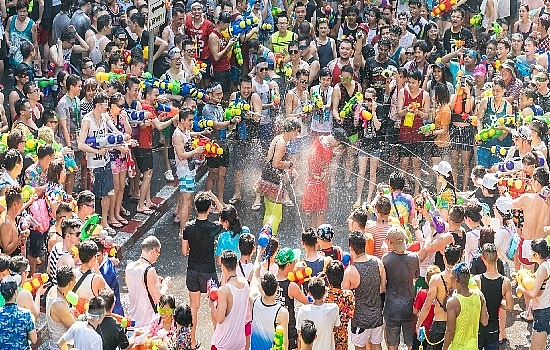 Tết Bunpimay Lào vào ngày nào, có gì độc đáo? tet bunpimay lao vao ngay nao co gi doc dao