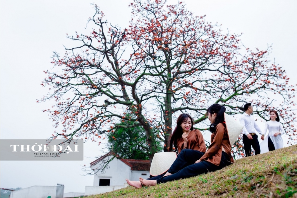 thang 3 ngan ngo voi hoa gao no