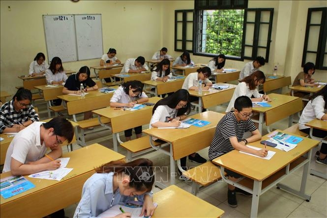 Nghi lộ đề, toàn tỉnh Bình Thuận dừng kiểm tra học kỳ II môn Ngữ văn khối 12 ha noi va tphcm se co 10 co quan bao chi