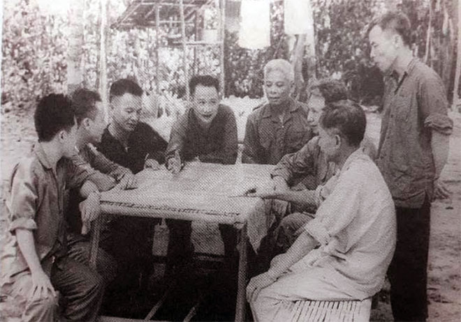 dai tuong le duc anh nguoi con uu tu xu hue nha lanh dao tai nang