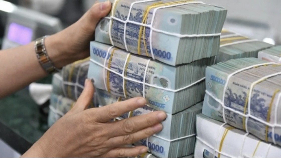 Ngân hàng tiếp tục giảm mạnh lãi suất cho vay