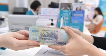 Thủ tướng yêu cầu ngành ngân hàng tiếp tục giảm lãi suất cho vay