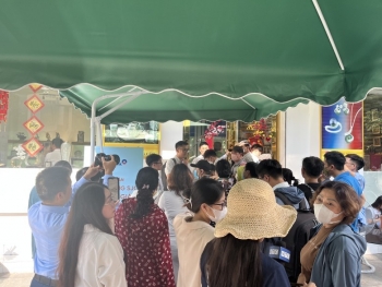 Ngân hàng Nhà nước: Có hiện tượng thuê người xếp hàng mua gom vàng