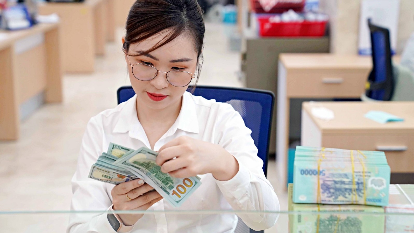 ty gia usdvnd tiep tuc giam manh tren thi truong tu do