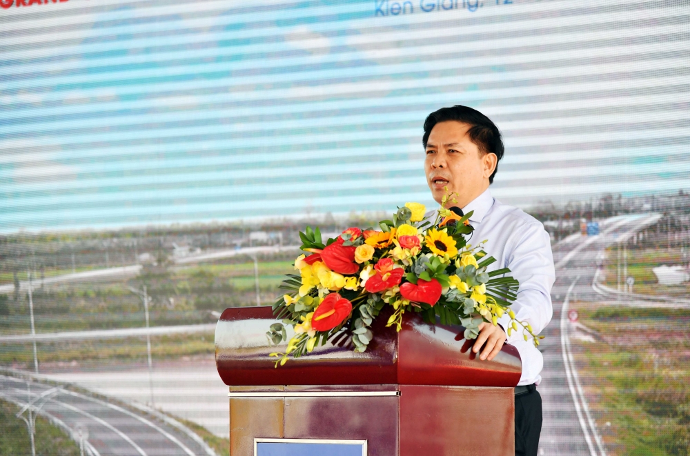 Thông xe tuyến cao tốc hơn 6300 tỷ kết nối Cần Thơ - Kiên Giang