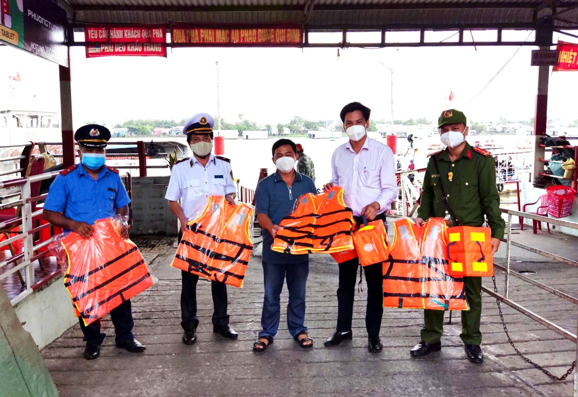 Cần Thơ tăng cường kiểm tra các bến phà, bến đò đảm bảo an toàn trong dịp Tết Nguyên đán