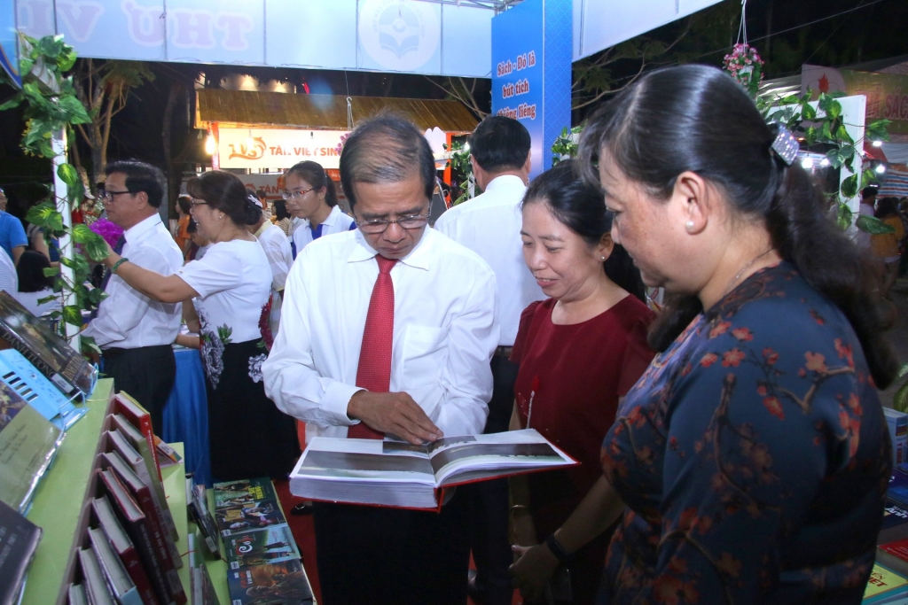 khai mac hoi sach tpcan tho lan iii nam 2019