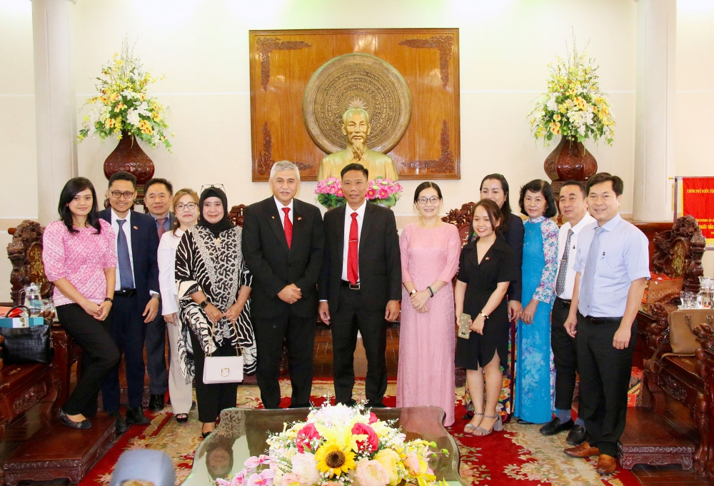 Ông Hanif Salim đề xuất mở đường bay trực tiếp từ Cần Thơ đến Indonesia