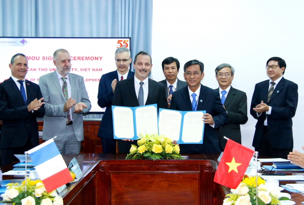Viện Nghiên cứu phát triển (Pháp) hợp tác với Đại học Cần Thơ nghiên cứu biến đổi khí hậu