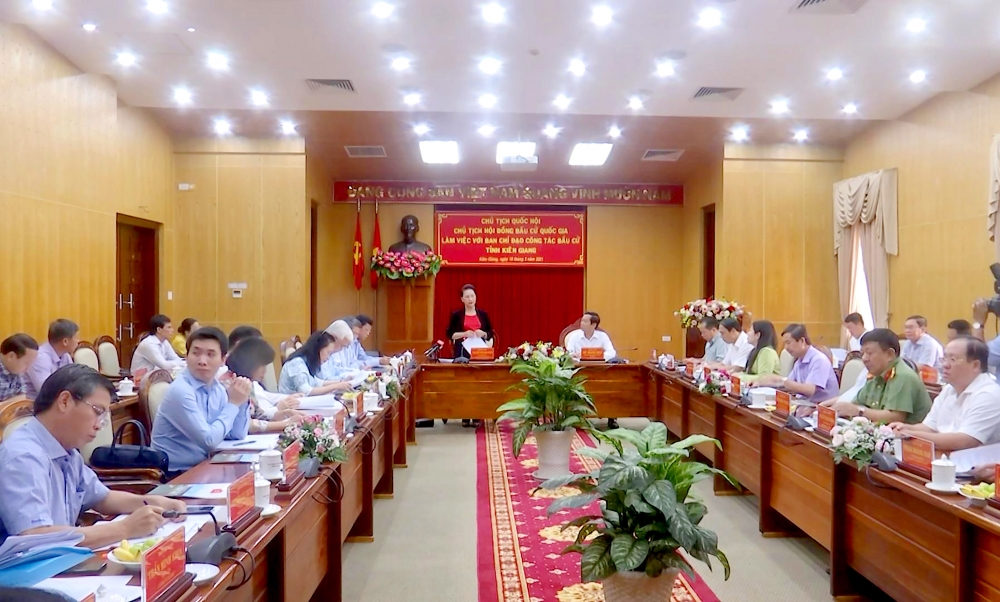 Chủ tịch Quốc hội: Tạo điều kiện thuận lợi nhất cho người dân trên đảo xa đi bầu cử