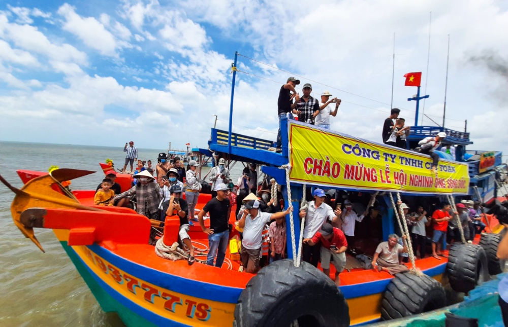 Cà Mau: Tưng bừng Lễ hội truyền thống Nghinh Ông Sông Đốc