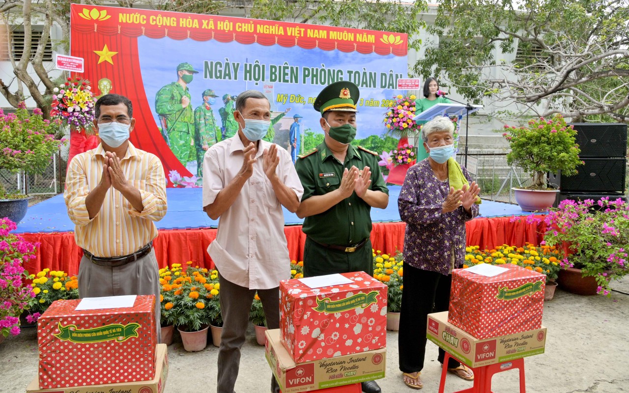 Kiên Giang: Tổ chức nhiều hoạt động ý nghĩa trong “Ngày Biên phòng toàn dân”