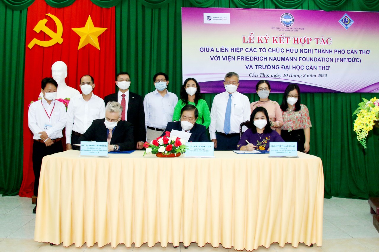Liên hiệp Cần Thơ, Viện FNF và Đại học Cần Thơ ký kết ghi nhớ hợp tác