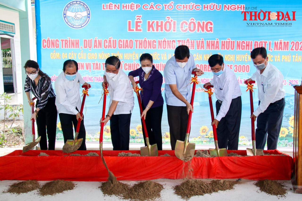 Chủ tịch VUFO dự khởi công xây dựng 4 cây cầu nông thôn và 25 căn nhà hữu nghị