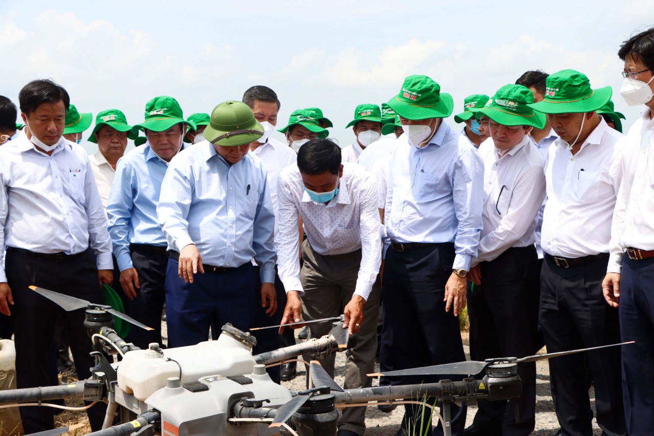 Chủ tịch nước Nguyễn Xuân Phúc đánh giá cao mô hình Hội quán tại Đồng Tháp