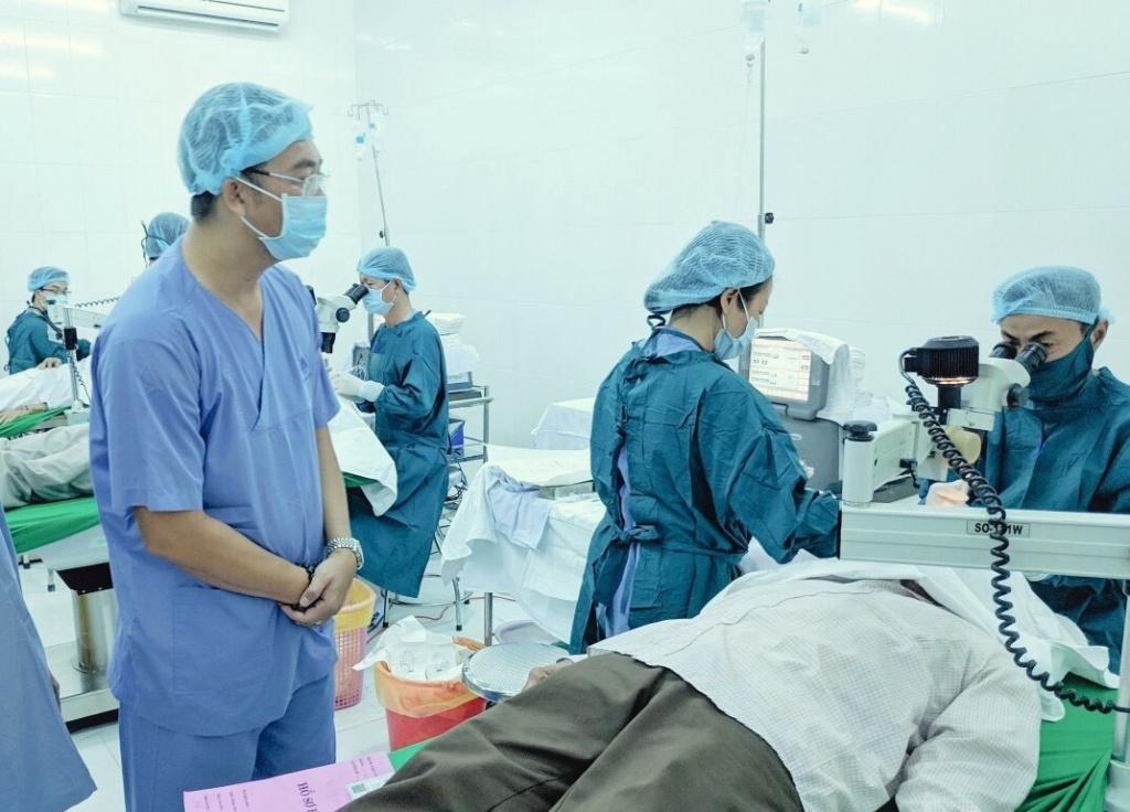 hdbank tai tro kinh phi phau thuat giup hon 5000 benh nhan ngheo tim lai anh sang