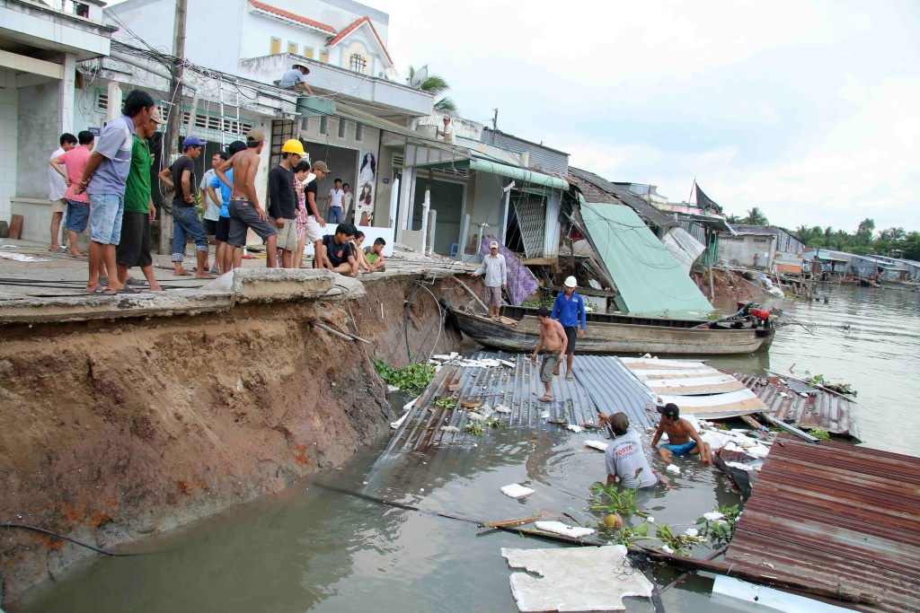 hon 300 diem sat lo bo song bo bien o dong bang song cuu long