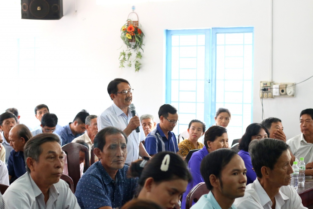 cu tri kien nghi voi chu tich quoc hoi van de gia xang dien tang