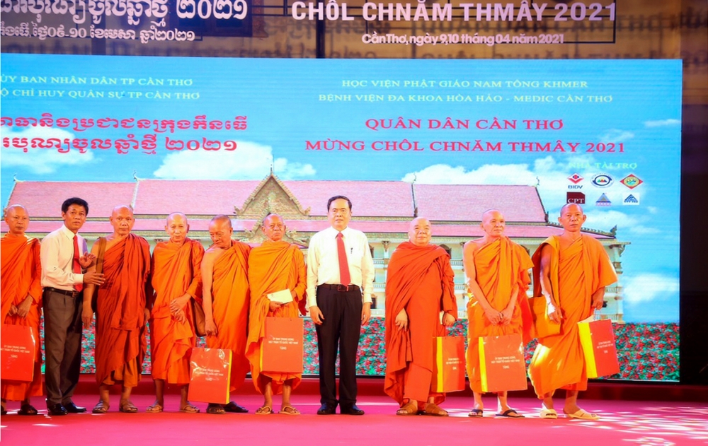 Cần Thơ: Ấm áp chương trình mừng Tết cổ truyền Chôl Chnăm Thmây 2021