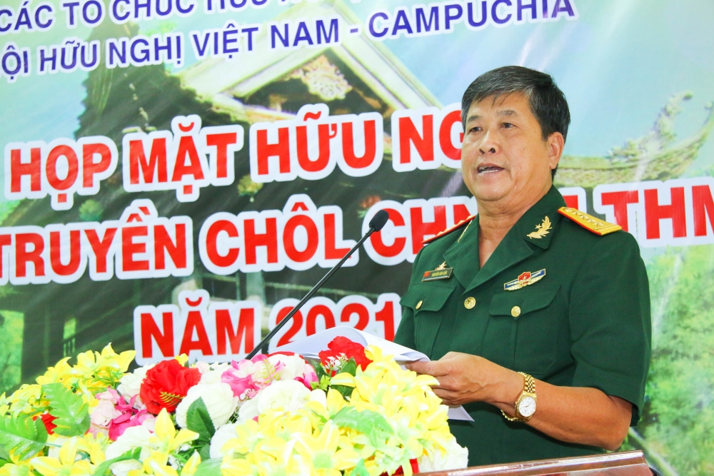 Cần Thơ: Trao nhiều phần quà thiết thực trong họp mặt hữu nghị Tết cổ truyền Chôl Chnăm Thmây