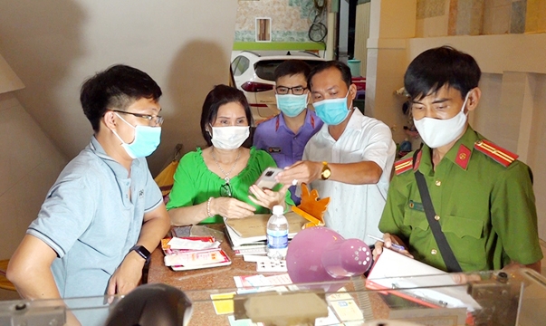 Khởi tố nhóm đối tượng tổ chức cho hàng chục người vượt biên trái phép