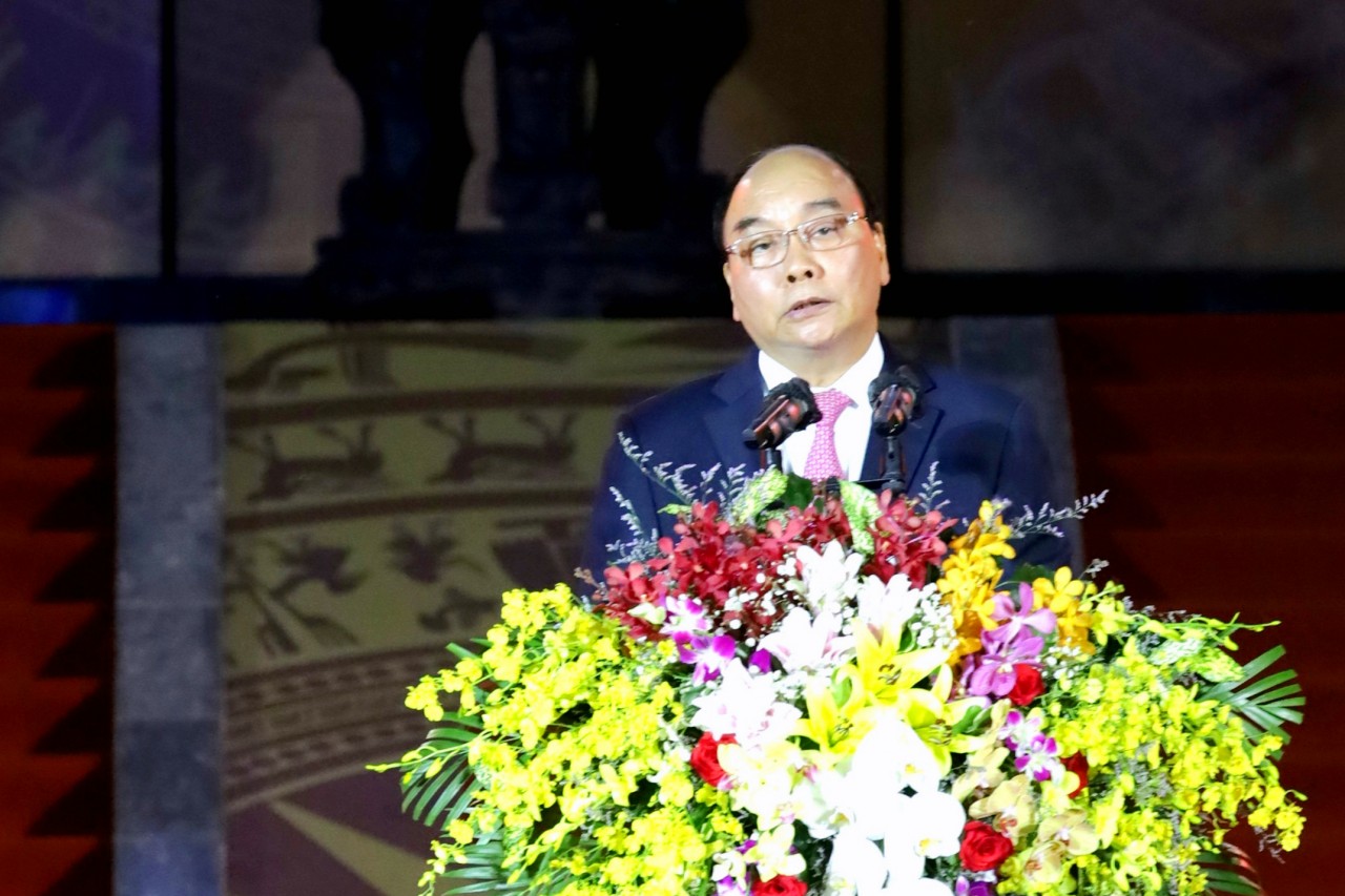 Chủ tịch nước Nguyễn Xuân Phúc dự khánh thành Đền thờ Vua Hùng tại Cần Thơ