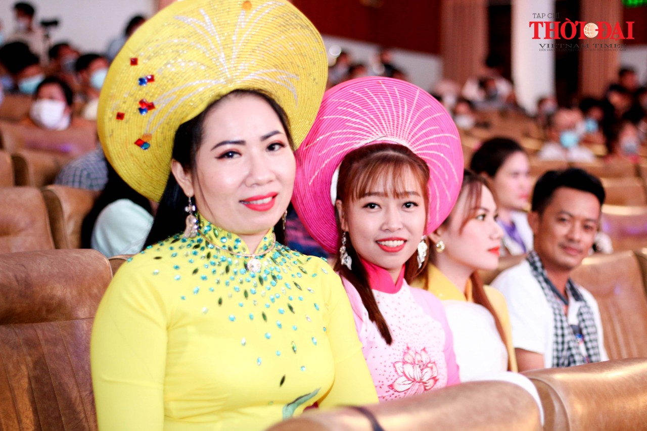 Đờn ca tài tử lưu dấu ấn văn hóa phương Nam trong lòng người mộ điệu Đờn ca tài tử lưu dấu ấn văn hóa phương Nam trong lòng người mộ điệu