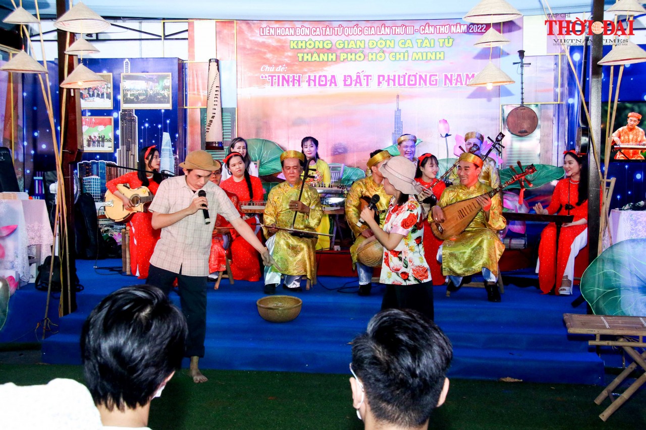 Đờn ca tài tử lưu dấu ấn văn hóa phương Nam trong lòng người mộ điệu Đờn ca tài tử lưu dấu ấn văn hóa phương Nam trong lòng người mộ điệu