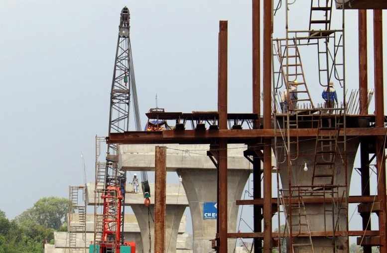 tien giang chung tay go nut that tien do cao toc trung luong my thuan