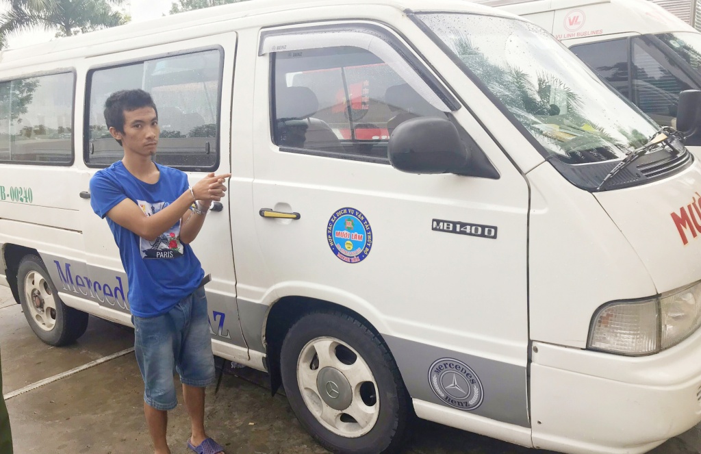 ten trom xe mercedes benz o mien tay chua kip ban da bi tom