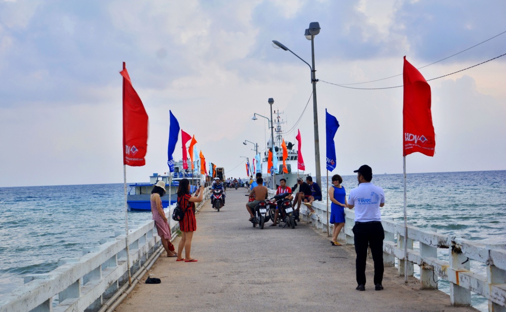 tho chu dep ngat ngay giua bien troi tay nam to quoc