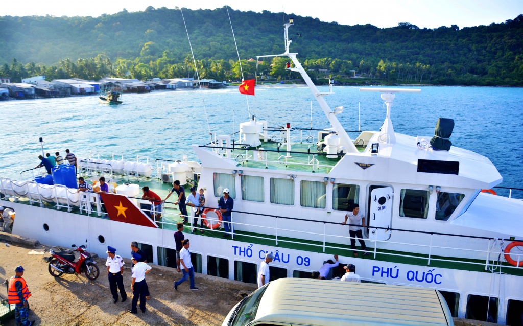 tho chu dep ngat ngay giua bien troi tay nam to quoc