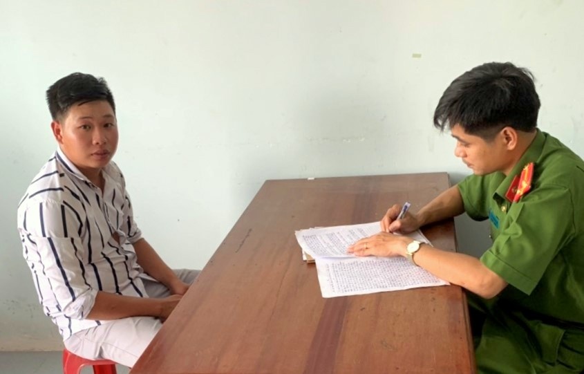 va cham giao thong nhom thanh nien ruot duoi dam nguoi cuop xe