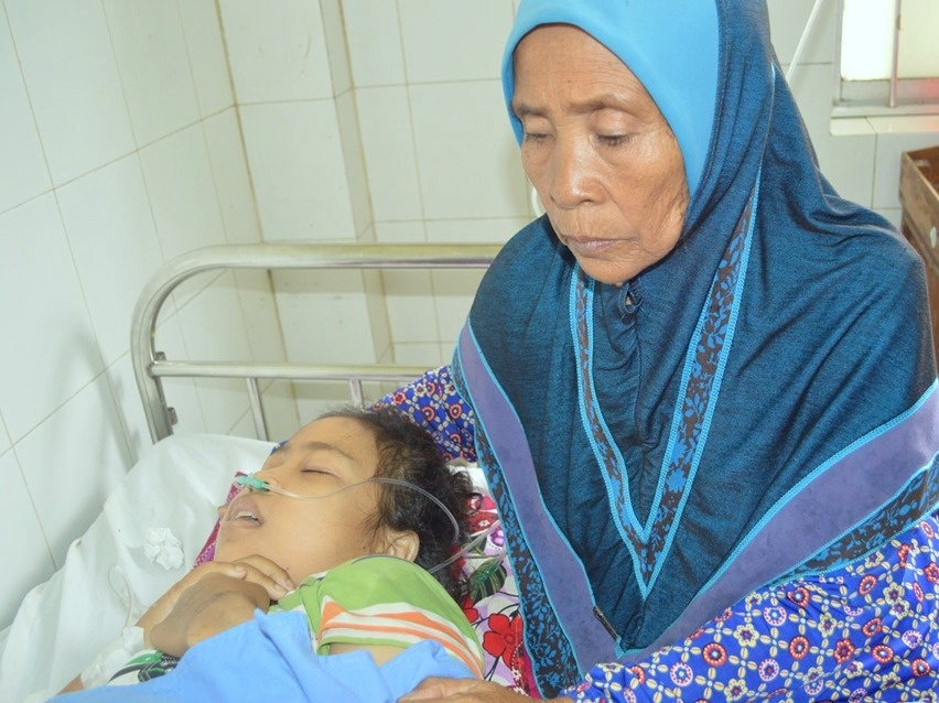 gia canh eo le cua co gai campuchia duoc cuu song tai can tho