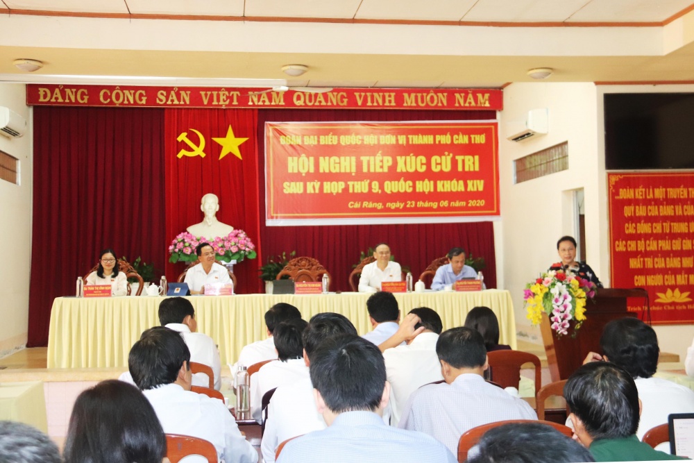 1018 img 9594