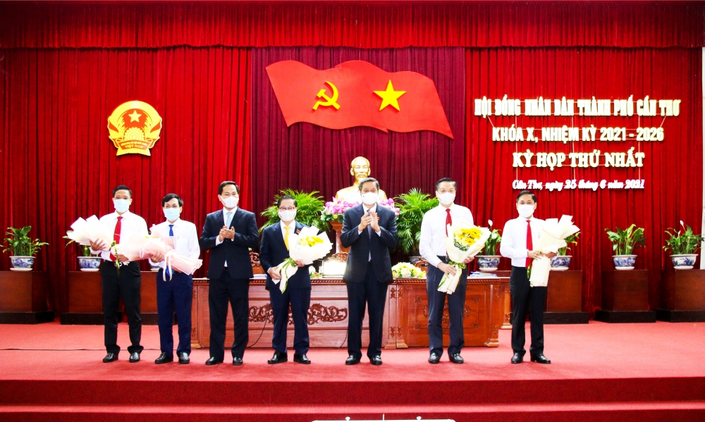 Chủ tịch và các Phó Chủ tịch HĐND và UBND thành phố Cần Thơ tái đắc cử